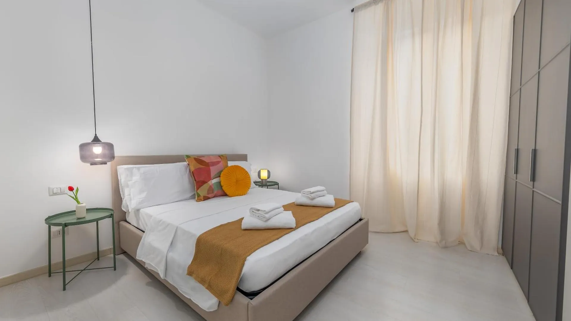 Gulli'S Apartment In Arco Della Pace 米兰